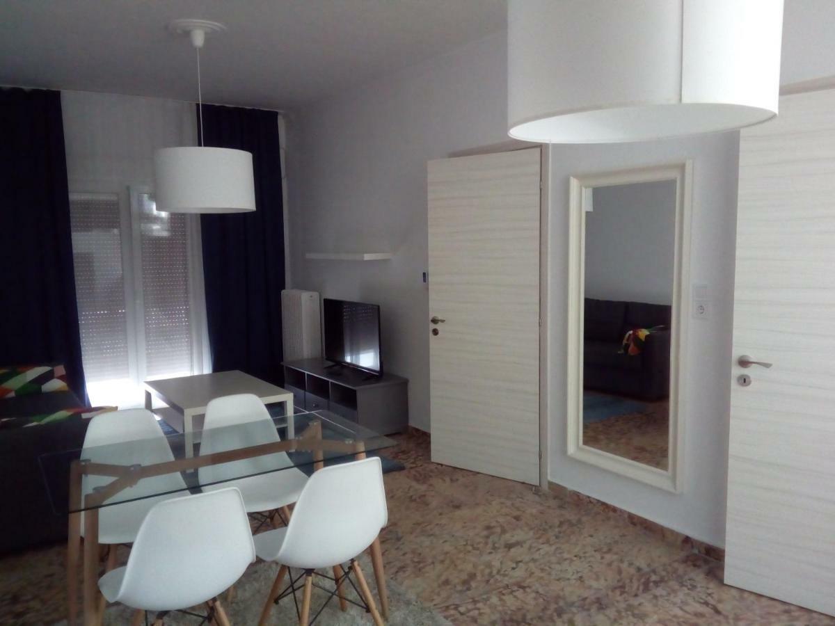 אתונה Modern Apartment Near The Sea And Acropolis מראה חיצוני תמונה